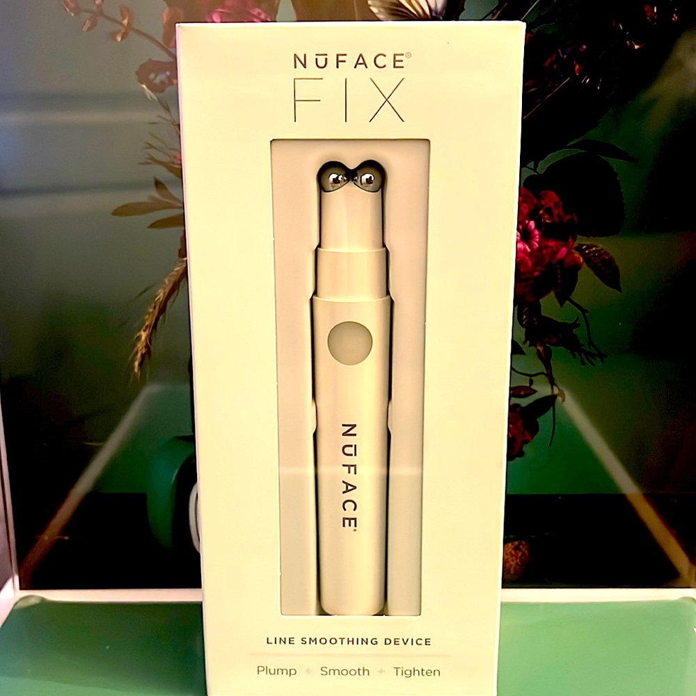 COPY - COPY - Nūface Fix Line Smoothing Device with Smoothing Serum 0.25 fl oz